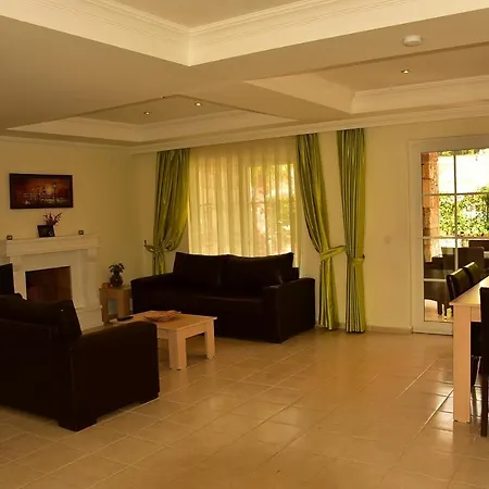 Villa Emerald 3